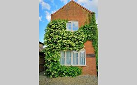 Blakeney Norfolk Bramble Lodge ***Self Catering***